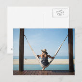 De Zitting van de vrouw op een Hangmat bij een Briefkaart (Voorkant / Achterkant)