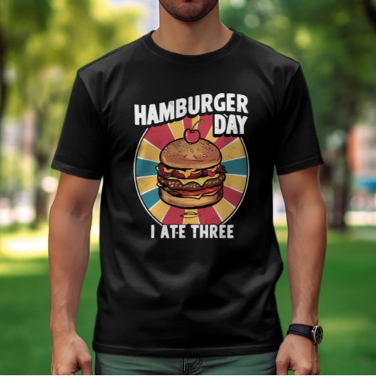 De zoete verrassing: hamburger met een kers op de t-shirt