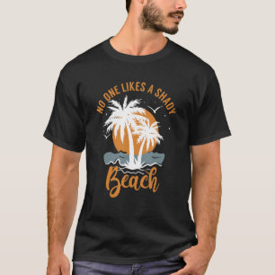 De zomervakantie cruise niemand lijkt op een zands t-shirt