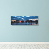 De zon begint bij de walvis canvas afdruk (Insitu (Houten vloer))