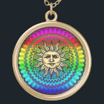 De zon God op de kleuren van de zon Goud Vergulden Ketting<br><div class="desc">Zon God op ontworpen kleurrijk (kleuren van de zon) radiant patroon. De zon God (ZonneGod) werd beschouwd als een grote reizende leraar en meester (terwijl de zon door de hemel reist), evenals "de Weg, de Waarheid en het Licht, de Redeemer, de Savior, de Messiah". Hij oefende wonderen en werd geïdentificeerd...</div>
