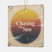 De zon najagen keramisch ornament (Links)