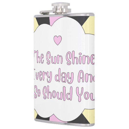 De zon schijnt elke dag en jij ook 1 heupfles (Links)