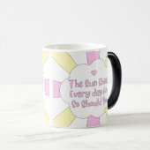 De zon schijnt elke dag en jij ook 1 magische mok (Voorkant rechts)