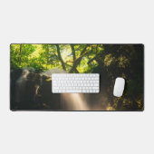 De zon schijnt op een magische waterval bureaumat (Keyboard & Muis)