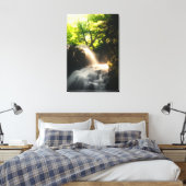 De zon schijnt op een magische waterval canvas afdruk (Insitu (Slaapkamer))