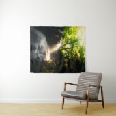 De zon schijnt op een magische waterval wandkleed (In Situ (horizontaal))