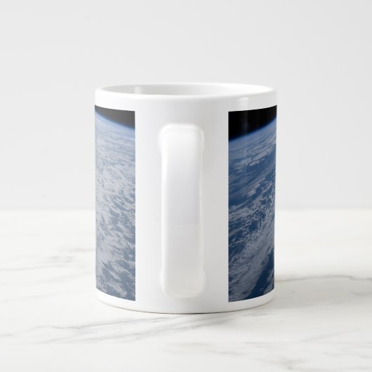 De zon straalt uit op de Stille Zuidzee. Grote Koffiekop (Achterkant)