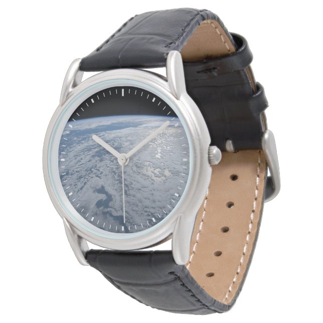 De zon straalt uit op de Stille Zuidzee. Horloge (Gekanteld)