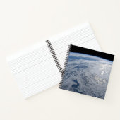 De zon straalt uit op de Stille Zuidzee. Notitieboek (Binnen)