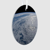 De zon straalt uit op de Stille Zuidzee. Ornament (voorkant)