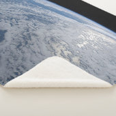 De zon straalt uit op de Stille Zuidzee. Sherpa Deken (3/4)