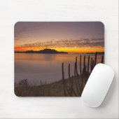 De zonsopgang boven Isla Danzante in de Golf van 2 Muismat (Met muis)