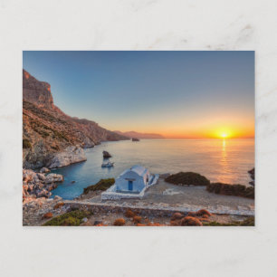 De zonsopgang van de beroemde Agia Anna in Amorgos Briefkaart