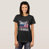 De zoute veteraan C-130 Hercules Amerikaanse vlag  T-shirt (Voorkant volledig)