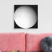 De zuidpool van de maan van Saturnus Tethys Canvas Afdruk (Insitu (Woonkamer))