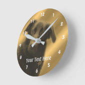 De zwarte Hond van de Mengeling van de Labrador Ronde Klok (Hoek)