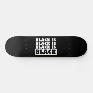 De zwarte is Zwart Skateboard