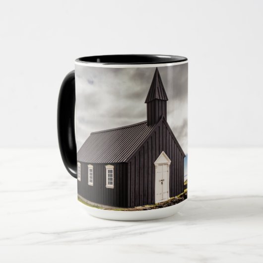 De Zwarte Kerk van Budir, IJsland Mok (Voorkant links)