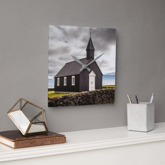 De Zwarte Kerk van Budir, IJsland Vierkante Klok (Kantoor)