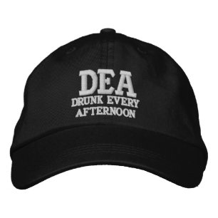 DEA (elke middag Drink) Geborduurde Pet