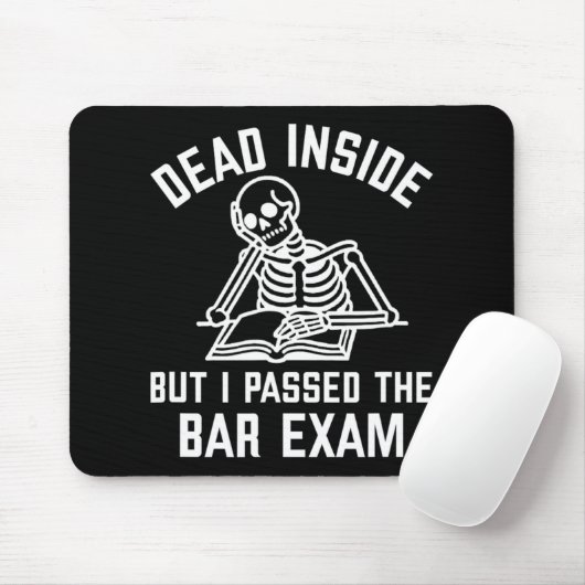 Dead Inside But I Ped The Bar Exam New Lawyer Muismat (Met muis)