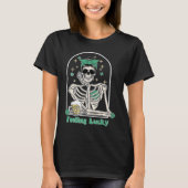 Dead Inside Feeling Lucky Skeleton Shamrocks Patri T-shirt (Voorkant)