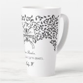 Dear Reader Regencycore Bow Ornate Floral Script Latte Mok (Rechterhoek)