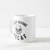 Death Before Decaf Skull beroemd gemaakt door Coff Koffiemok (Voorkant links)