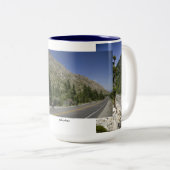 'Death Ride' door Woodfords Tweekleurige Koffiemok (Voorkant rechts)