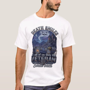 Death Smiles Veteraan Halloween Geest Kerkhof Huis T-shirt
