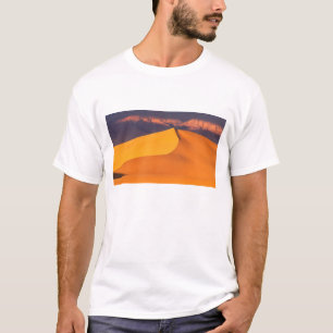 Death Valley bij zonsopgang. Californië T-shirt