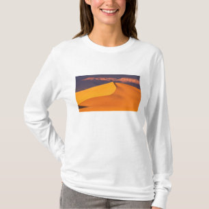 Death Valley bij zonsopgang. Californië T-shirt