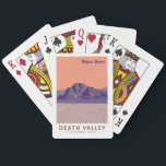 Death Valley National Park Mojave Woestijn Reizen Pokerkaarten<br><div class="desc">Het vectorkunstontwerp van de Dood Valley. Het park staat bekend om Titus Canyon,  met een spookstad en kleurrijke rotsen,  en de zoutflats van het Badwater Basin,  het laagste punt van Noord-Amerika.</div>
