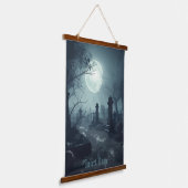 Death's Domain: Een spooky Cemetery Uitzicht Hangend Wandkleed (Gebogen)
