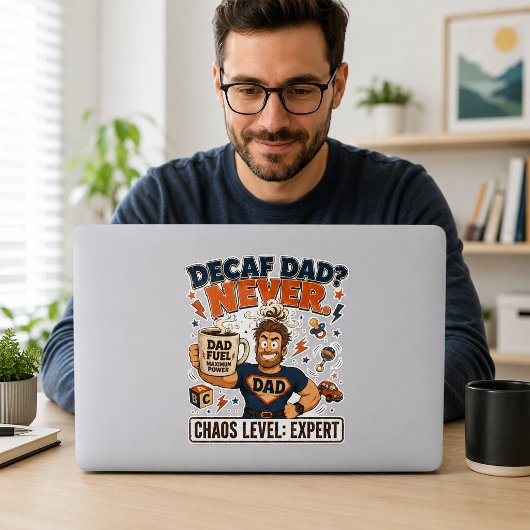 Decaf Papa Nooit Chaos Level Expert Grappige Papa  Sticker