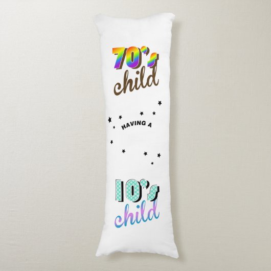 Decennia moeder en Baby van 1970 / 2010 Lichaamskussen (Voorkant Verticaal)