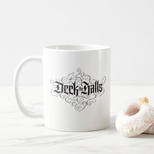 Deck de hallen bloeide kerstbelettering koffiemok (Met donut)
