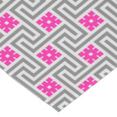 Deco Greek Key, Grey / Grey / Fuchsia Pink Korte Tafelloper (Hoek)