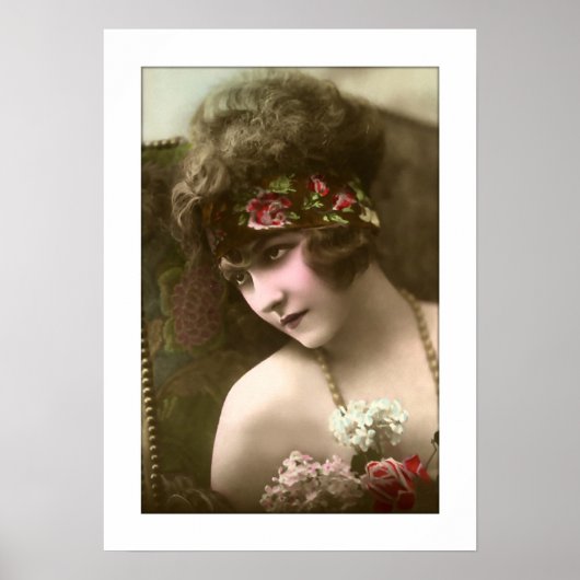 deco-meisje, kralen, bloemen op stoel poster (Voorkant)