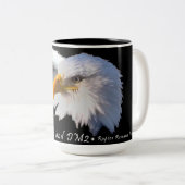 Decorah Eagles: Mam en DM2 Tweekleurige Koffiemok (Voorkant rechts)