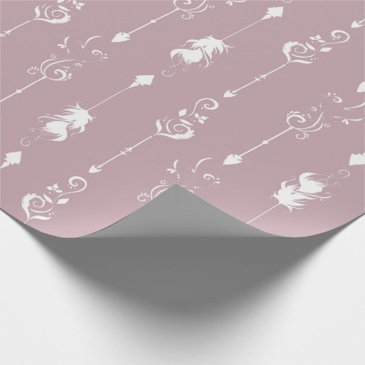 Decoratief Boho Feathers Birthday Cadeaupapier (Hoek)