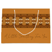 Decoratief goud met bruin groot cadeauzakje (Voorkant)