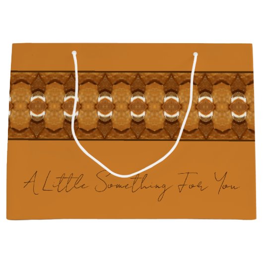 Decoratief goud met bruin groot cadeauzakje (Voorkant)