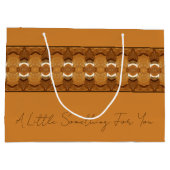 Decoratief goud met bruin groot cadeauzakje (Achterkant)