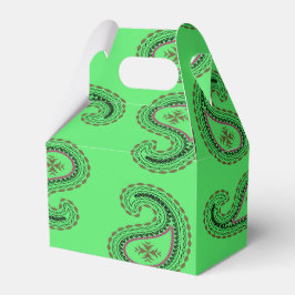 Decoratief paisley patroon op groen bedankdoosjes