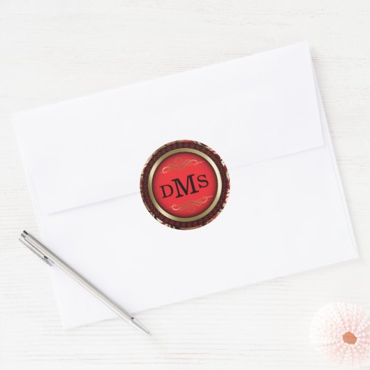 Decoratief rood en goudvormig ontwerp met monogram ronde sticker (Envelop)