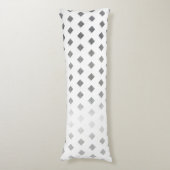 Decoratief Zilver Grijs Wit Diamant Patroon Lichaamskussen (Voorkant Verticaal)