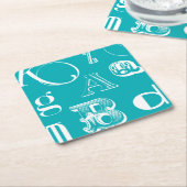 Decoratieve brieven over blauwe achtergrond kartonnen onderzetters (Schuin)