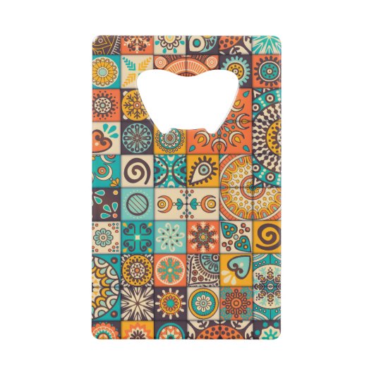 Decoratieve elementen:  handgetekend patroon creditkaart flessenopener (Voorkant)